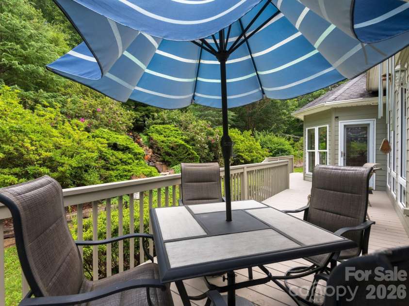 24 Nesbitts Olde Farm Road, Fairview, NC 28730.  MLS# CAR4367804, YatesRealty ID 44051. 