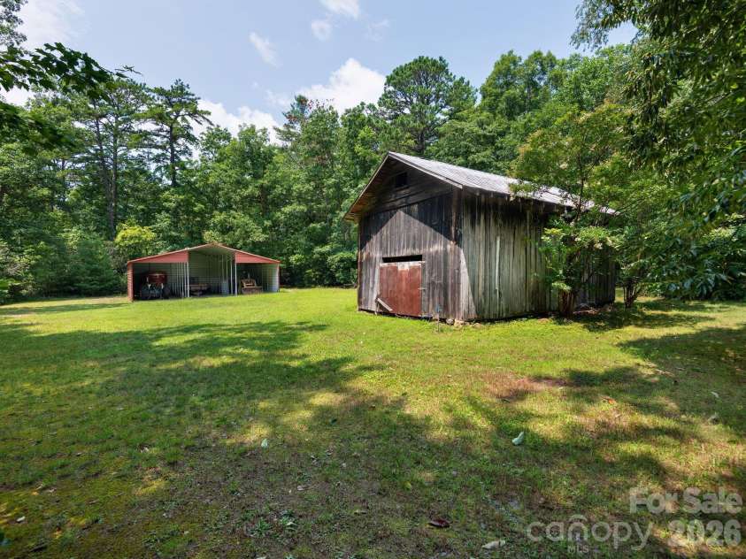 24 Nesbitts Olde Farm Road, Fairview, NC 28730.  MLS# CAR4367804, YatesRealty ID 44051. 