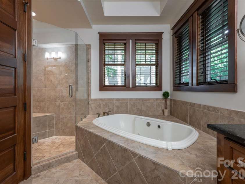8 Points West Drive, Asheville, NC 28804.  MLS# CAR4413543, YatesRealty ID 44053. 