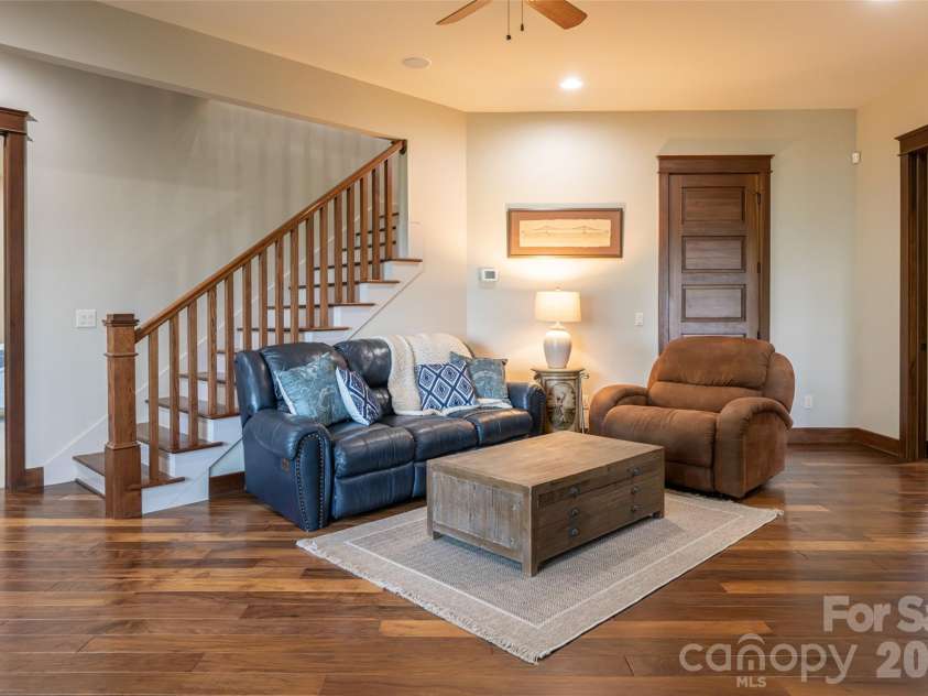 8 Points West Drive, Asheville, NC 28804.  MLS# CAR4413543, YatesRealty ID 44053. 