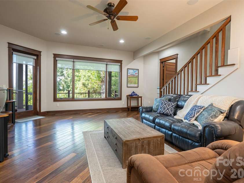 8 Points West Drive, Asheville, NC 28804.  MLS# CAR4413543, YatesRealty ID 44053. 