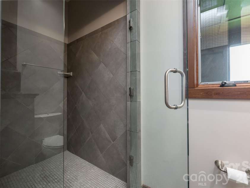 8 Points West Drive, Asheville, NC 28804.  MLS# CAR4413543, YatesRealty ID 44053. 