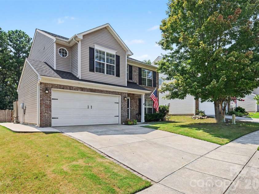 7674 Black Hawk Lane, Tega Cay, SC 29708.  MLS# CAR4413470, YatesRealty ID 44054. 