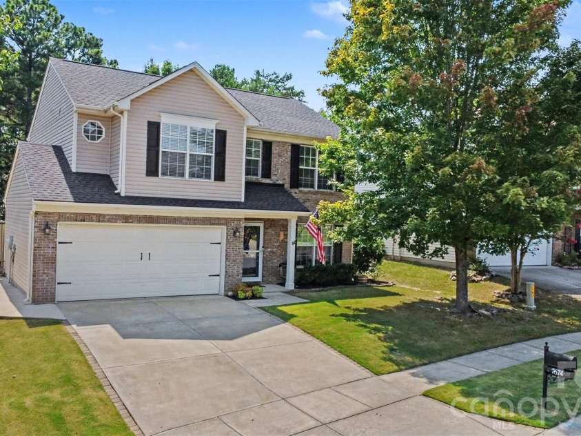 7674 Black Hawk Lane, Tega Cay, SC 29708.  MLS# CAR4413470, YatesRealty ID 44054. 