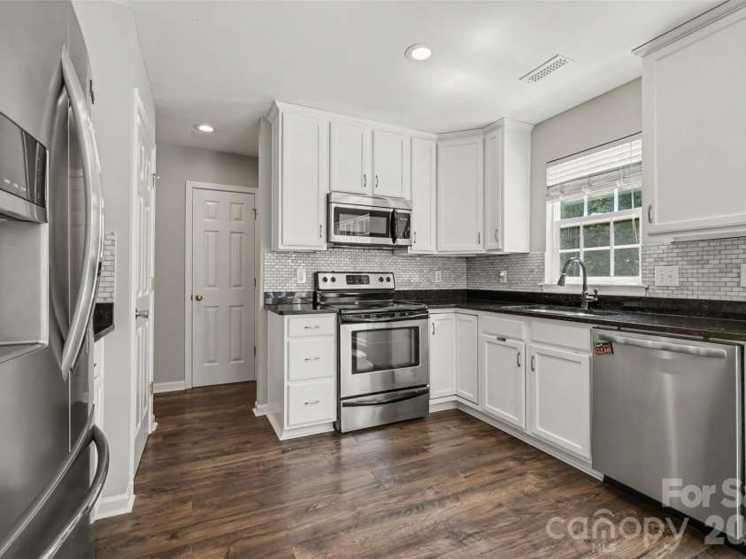 7674 Black Hawk Lane, Tega Cay, SC 29708.  MLS# CAR4413470, YatesRealty ID 44054. 