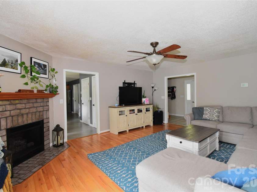 36 Cardinal Lane, Candler, NC 28715.  MLS# CAR4414046, YatesRealty ID 44055. 