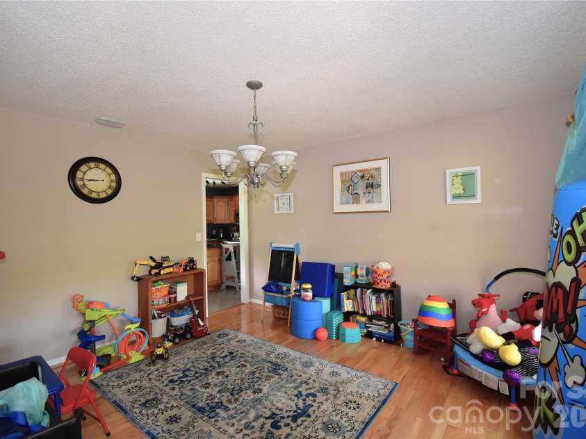 36 Cardinal Lane, Candler, NC 28715.  MLS# CAR4414046, YatesRealty ID 44055. 
