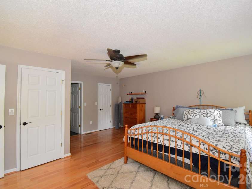 36 Cardinal Lane, Candler, NC 28715.  MLS# CAR4414046, YatesRealty ID 44055. 