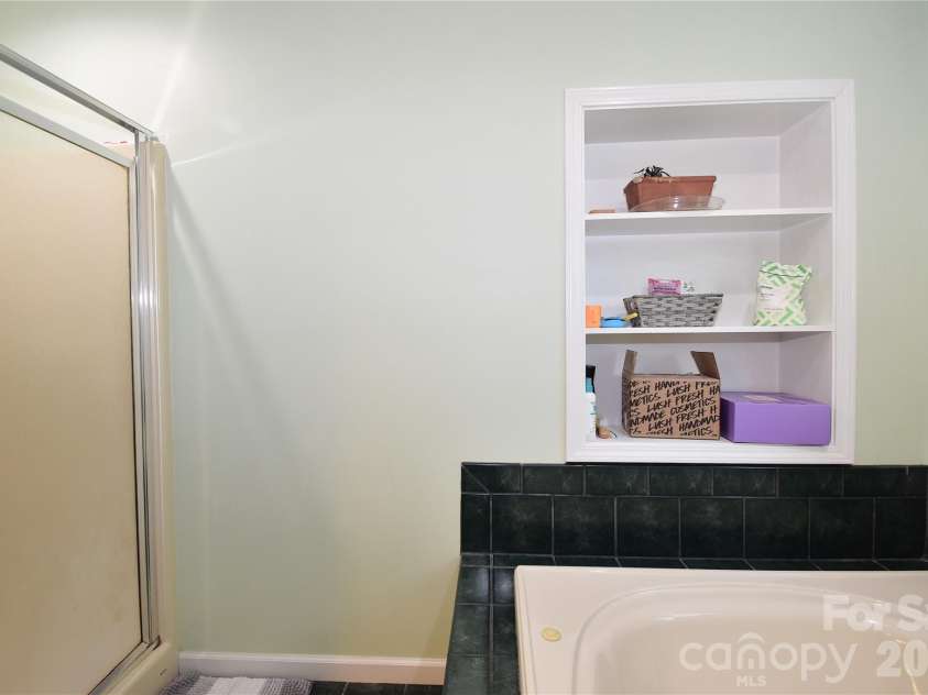 36 Cardinal Lane, Candler, NC 28715.  MLS# CAR4414046, YatesRealty ID 44055. 