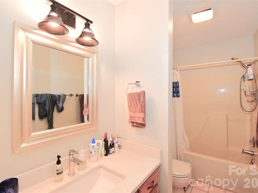 36 Cardinal Lane, Candler, NC 28715.  MLS# CAR4414046, YatesRealty ID 44055. 
