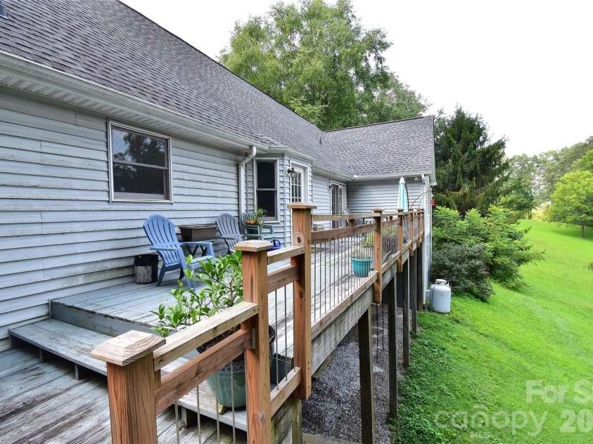 36 Cardinal Lane, Candler, NC 28715.  MLS# CAR4414046, YatesRealty ID 44055. 