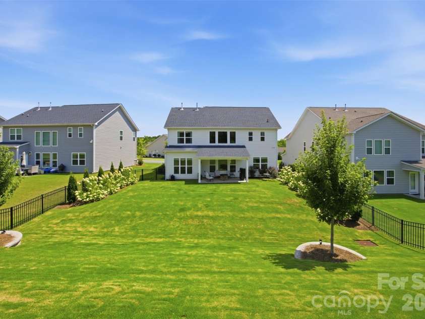 7025 Kingfisher Way, Belmont, NC 28012.  MLS# CAR4412650, YatesRealty ID 44056. 