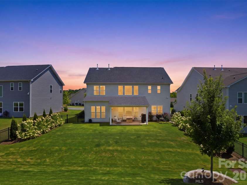 7025 Kingfisher Way, Belmont, NC 28012.  MLS# CAR4412650, YatesRealty ID 44056. 