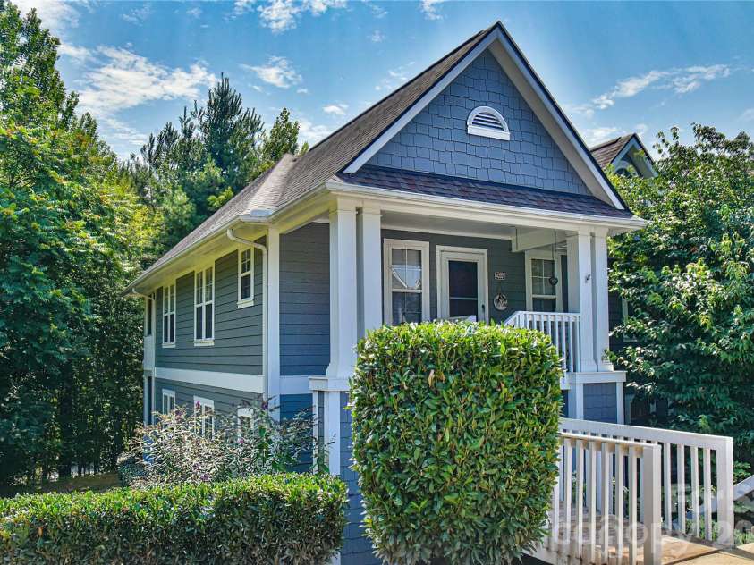 4201 Marble Way, Asheville, NC 28806.  MLS# CAR4412484, YatesRealty ID 44058. 