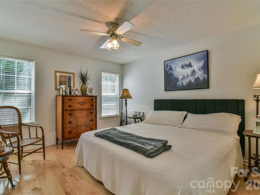 4201 Marble Way, Asheville, NC 28806.  MLS# CAR4412484, YatesRealty ID 44058. 