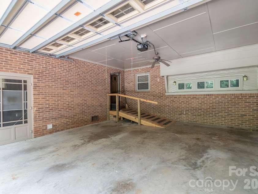 6426 Deep Springs Road, Marshville, NC 28103.  MLS# CAR4412694, YatesRealty ID 44059. 