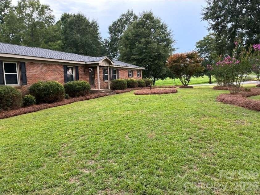 6426 Deep Springs Road, Marshville, NC 28103.  MLS# CAR4412694, YatesRealty ID 44059. 