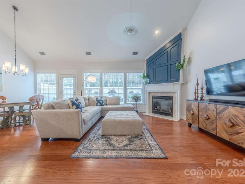 8127 Oratorio Place, Charlotte, NC 28270.  MLS# CAR4332630, YatesRealty ID 4406. 