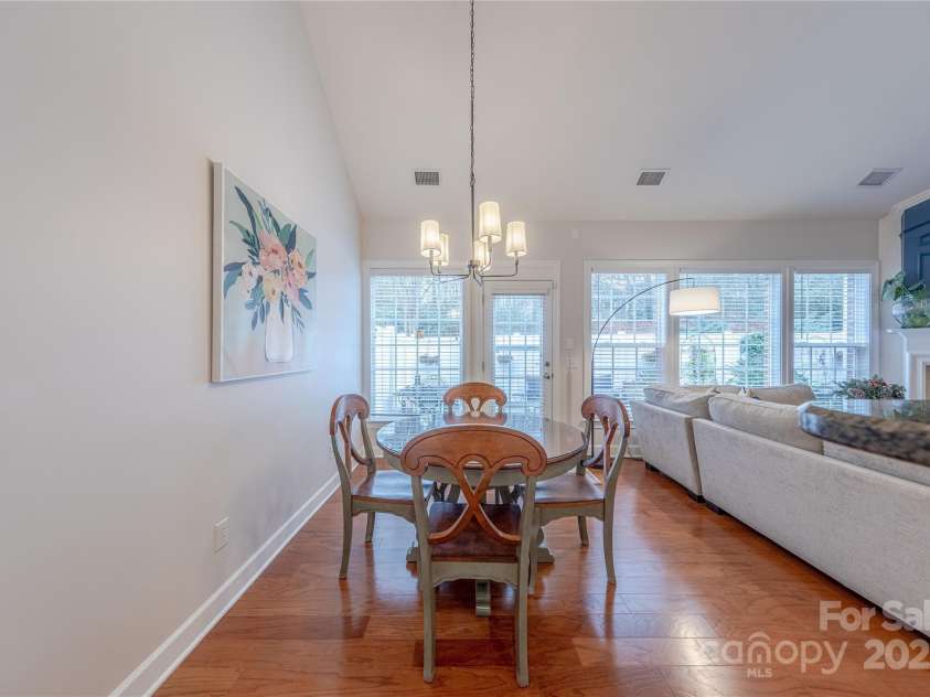 8127 Oratorio Place, Charlotte, NC 28270.  MLS# CAR4332630, YatesRealty ID 4406. 