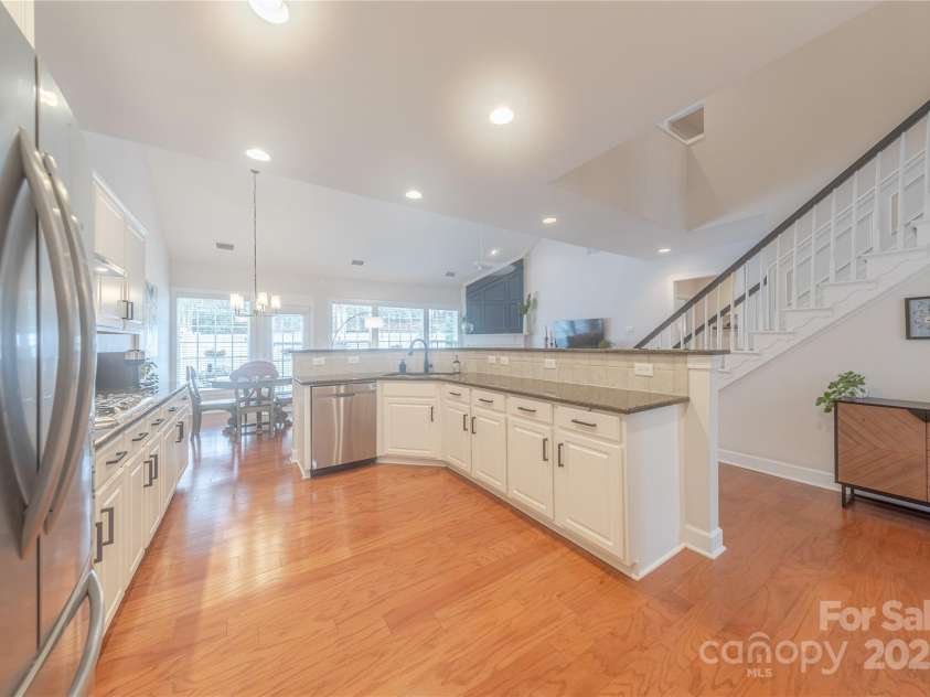 8127 Oratorio Place, Charlotte, NC 28270.  MLS# CAR4332630, YatesRealty ID 4406. 