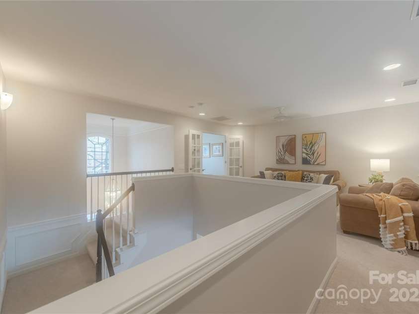 8127 Oratorio Place, Charlotte, NC 28270.  MLS# CAR4332630, YatesRealty ID 4406. 