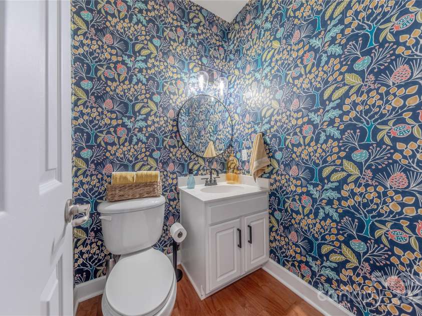 8127 Oratorio Place, Charlotte, NC 28270.  MLS# CAR4332630, YatesRealty ID 4406. 