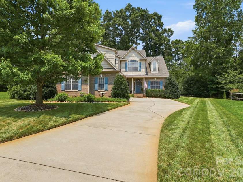8330 Bourgess Court, Fort Mill, SC 29707.  MLS# CAR4408358, YatesRealty ID 44063. 