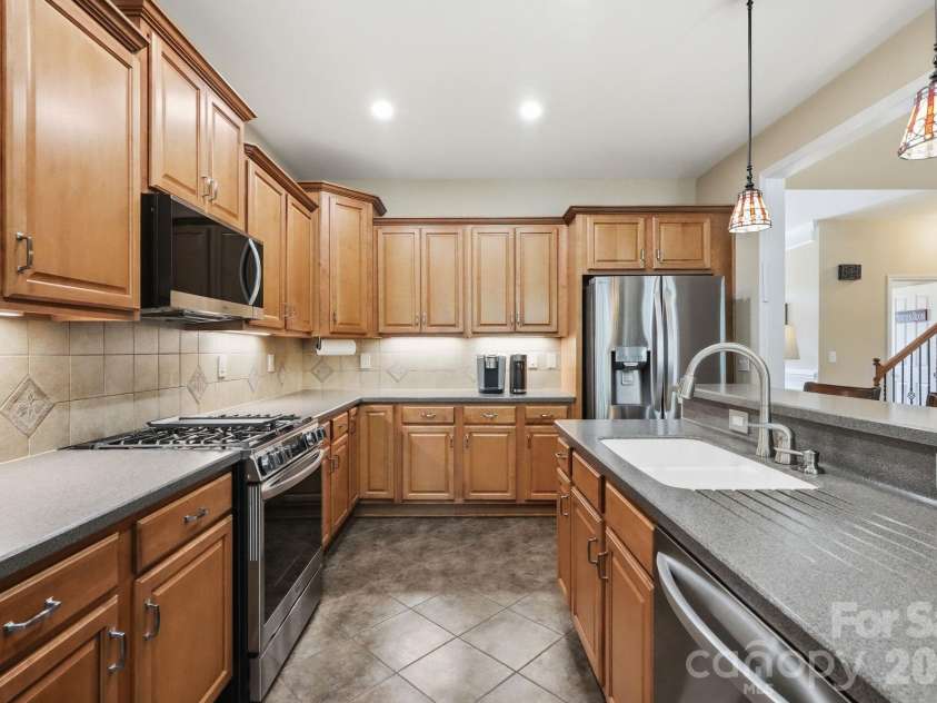 8330 Bourgess Court, Fort Mill, SC 29707.  MLS# CAR4408358, YatesRealty ID 44063. 