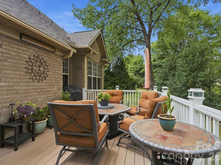8330 Bourgess Court, Fort Mill, SC 29707.  MLS# CAR4408358, YatesRealty ID 44063. 