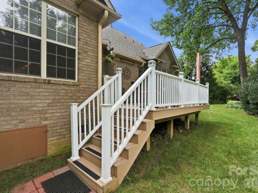 8330 Bourgess Court, Fort Mill, SC 29707.  MLS# CAR4408358, YatesRealty ID 44063. 