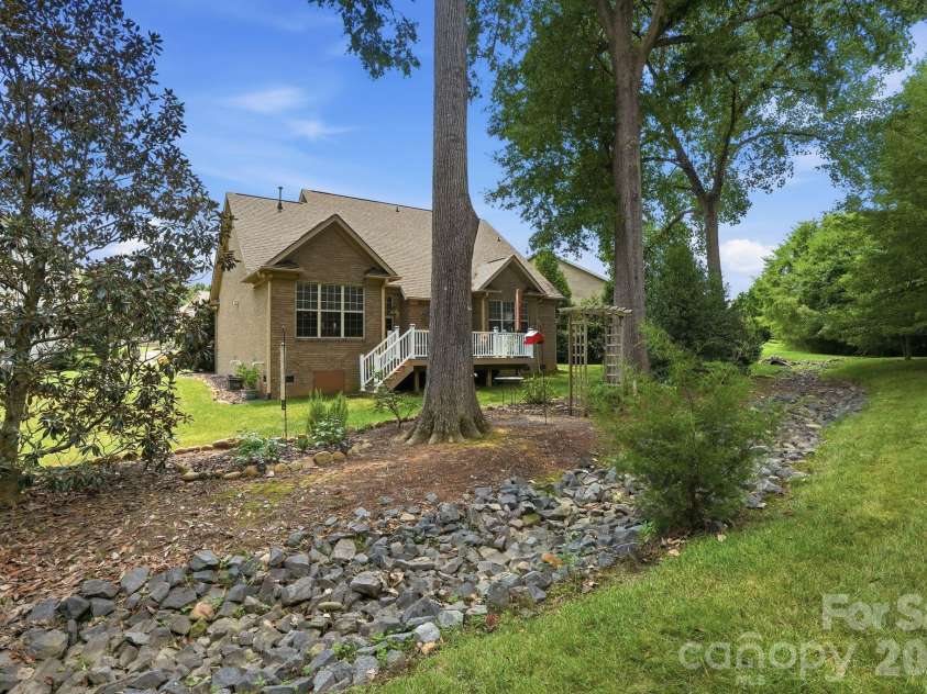 8330 Bourgess Court, Fort Mill, SC 29707.  MLS# CAR4408358, YatesRealty ID 44063. 