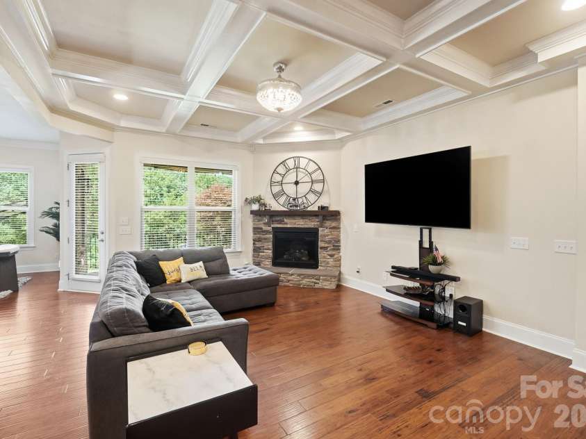 12726 Rusty Blackbird Way, Charlotte, NC 28278.  MLS# CAR4409710, YatesRealty ID 44064. Living Rm 2