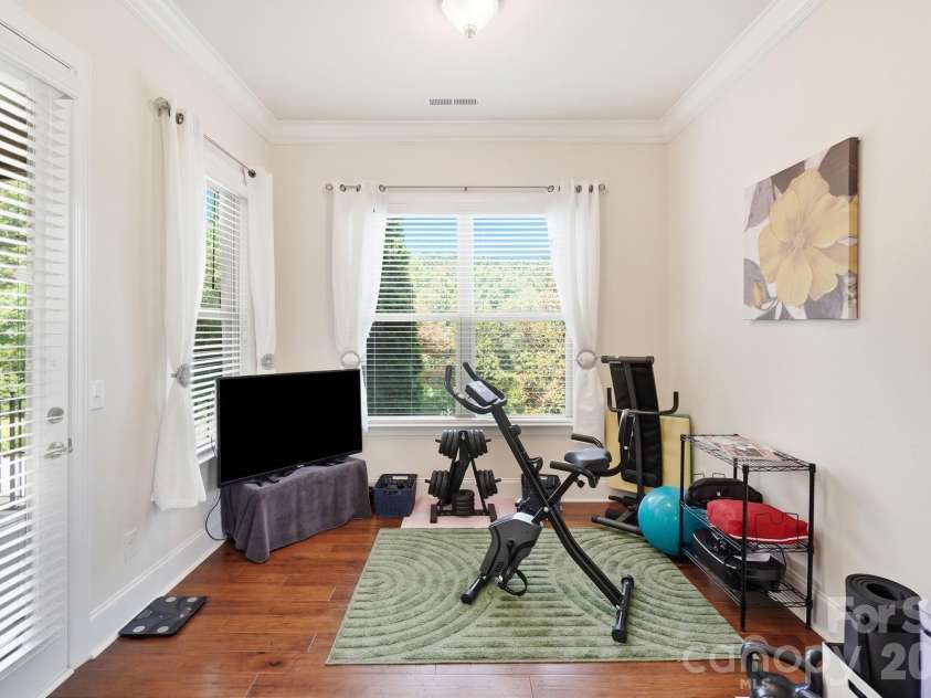 12726 Rusty Blackbird Way, Charlotte, NC 28278.  MLS# CAR4409710, YatesRealty ID 44064. Primary Bedrm Sitting Area/Exercise Area