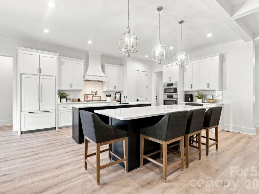 4761 Glen Hollow Lane, Hickory, NC 28601.  MLS# CAR4410689, YatesRealty ID 44071. 