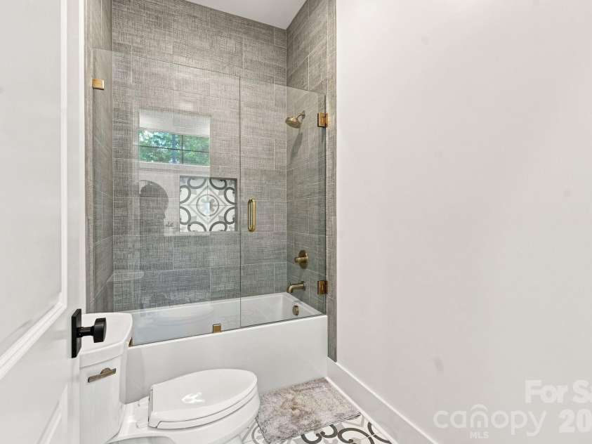4761 Glen Hollow Lane, Hickory, NC 28601.  MLS# CAR4410689, YatesRealty ID 44071. 