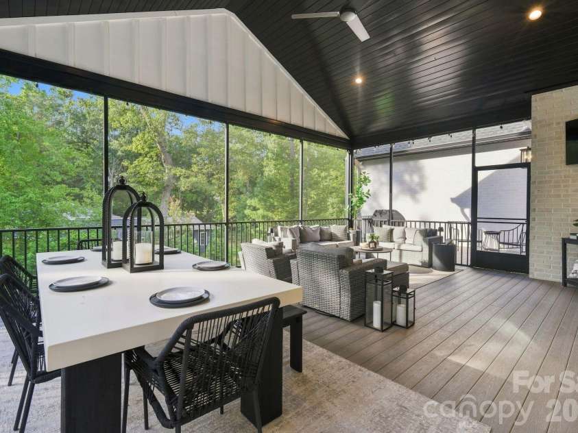 4761 Glen Hollow Lane, Hickory, NC 28601.  MLS# CAR4410689, YatesRealty ID 44071. 