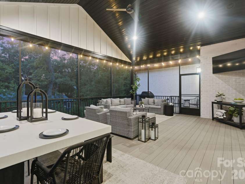 4761 Glen Hollow Lane, Hickory, NC 28601.  MLS# CAR4410689, YatesRealty ID 44071. 