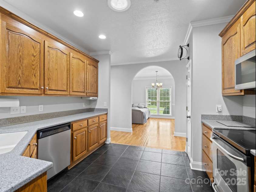 611 Davis Farm Drive, Salisbury, NC 28147.  MLS# CAR4310551, YatesRealty ID 44071. 