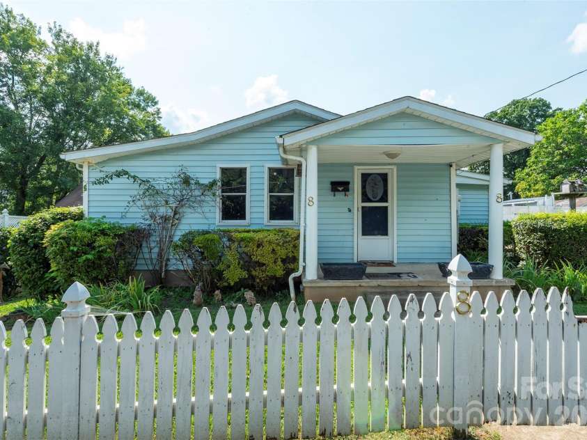 8 First Street, Asheville, NC 28803.  MLS# CAR4413257, YatesRealty ID 44072. 