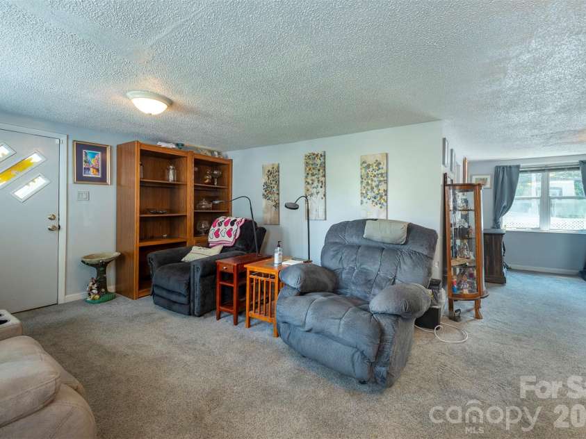 8 First Street, Asheville, NC 28803.  MLS# CAR4413257, YatesRealty ID 44072. 