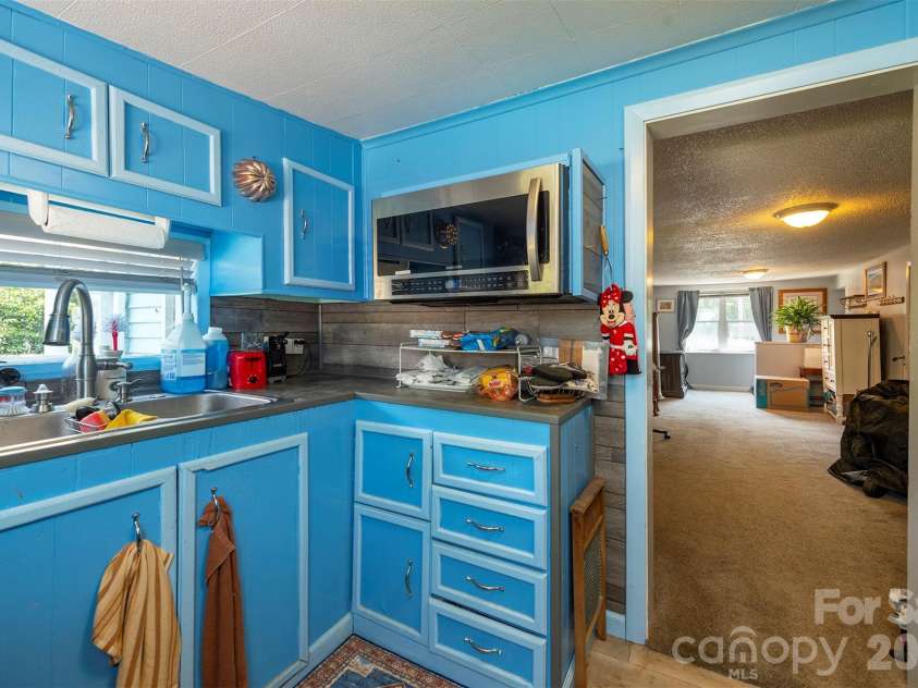 8 First Street, Asheville, NC 28803.  MLS# CAR4413257, YatesRealty ID 44072. 