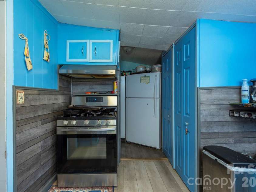 8 First Street, Asheville, NC 28803.  MLS# CAR4413257, YatesRealty ID 44072. 