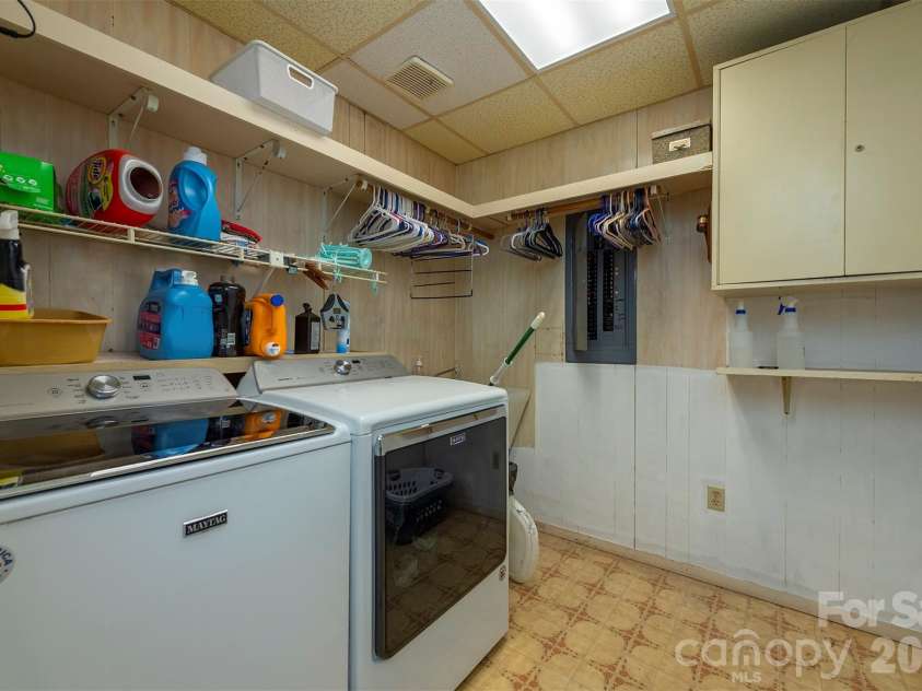 8 First Street, Asheville, NC 28803.  MLS# CAR4413257, YatesRealty ID 44072. 