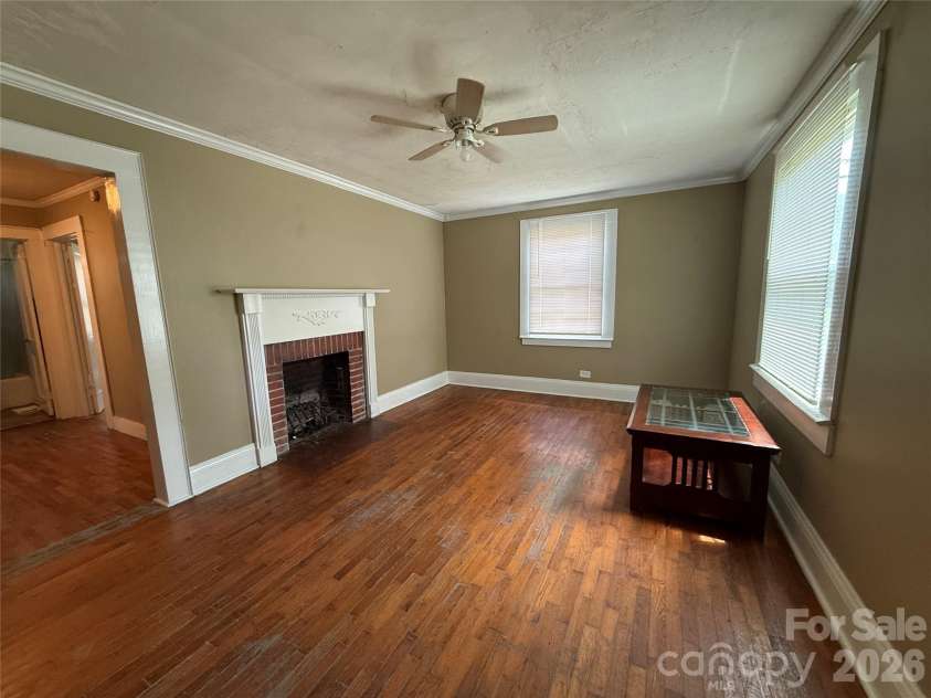 610 4th Avenue, Gastonia, NC 28054.  MLS# CAR4414619, YatesRealty ID 44073. 