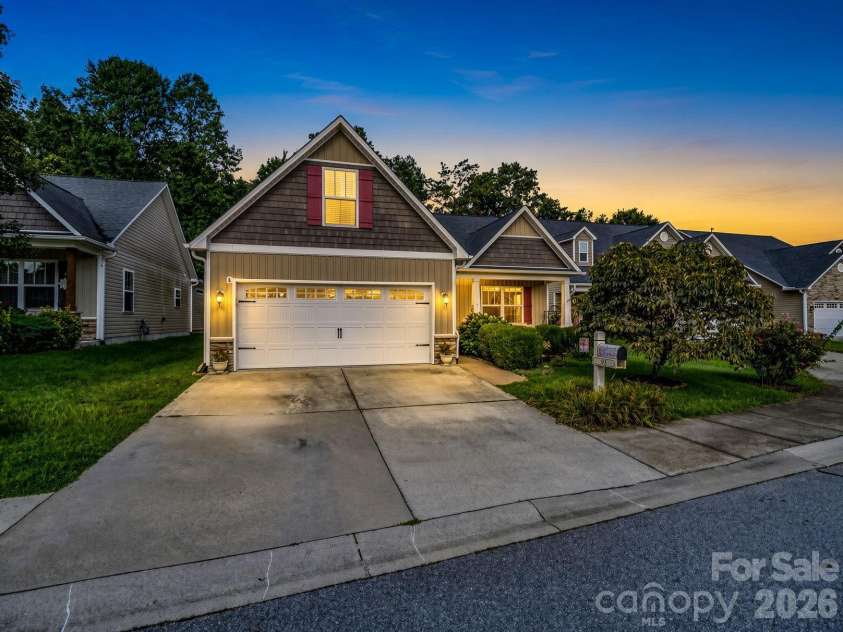 93 Foxtail Court, Hendersonville, NC 28792.  MLS# CAR4414198, YatesRealty ID 44074. 