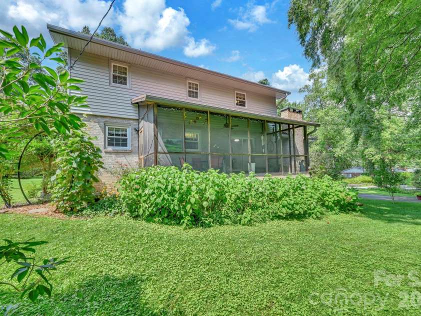307 Woodland Trail, Laurel Park, NC 28739.  MLS# CAR4413752, YatesRealty ID 44076. 