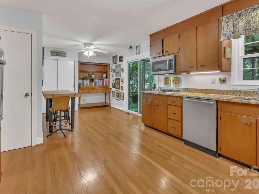 307 Woodland Trail, Laurel Park, NC 28739.  MLS# CAR4413752, YatesRealty ID 44076. 