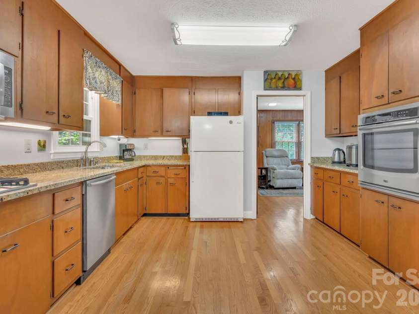 307 Woodland Trail, Laurel Park, NC 28739.  MLS# CAR4413752, YatesRealty ID 44076. 