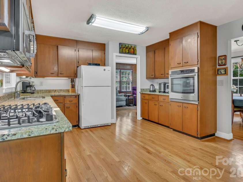 307 Woodland Trail, Laurel Park, NC 28739.  MLS# CAR4413752, YatesRealty ID 44076. 