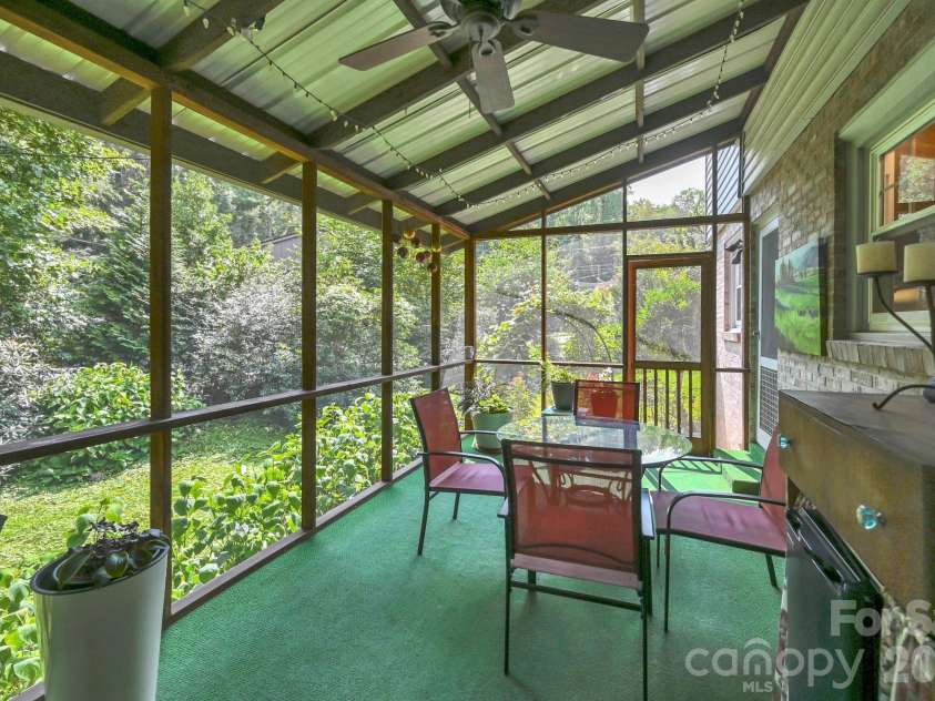 307 Woodland Trail, Laurel Park, NC 28739.  MLS# CAR4413752, YatesRealty ID 44076. 